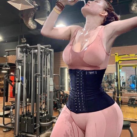 ‘Cô Trang siêu 3 vòng’ là ai mà khiến cộng đồng mạng ‘dậy sóng’ đến như vậy?